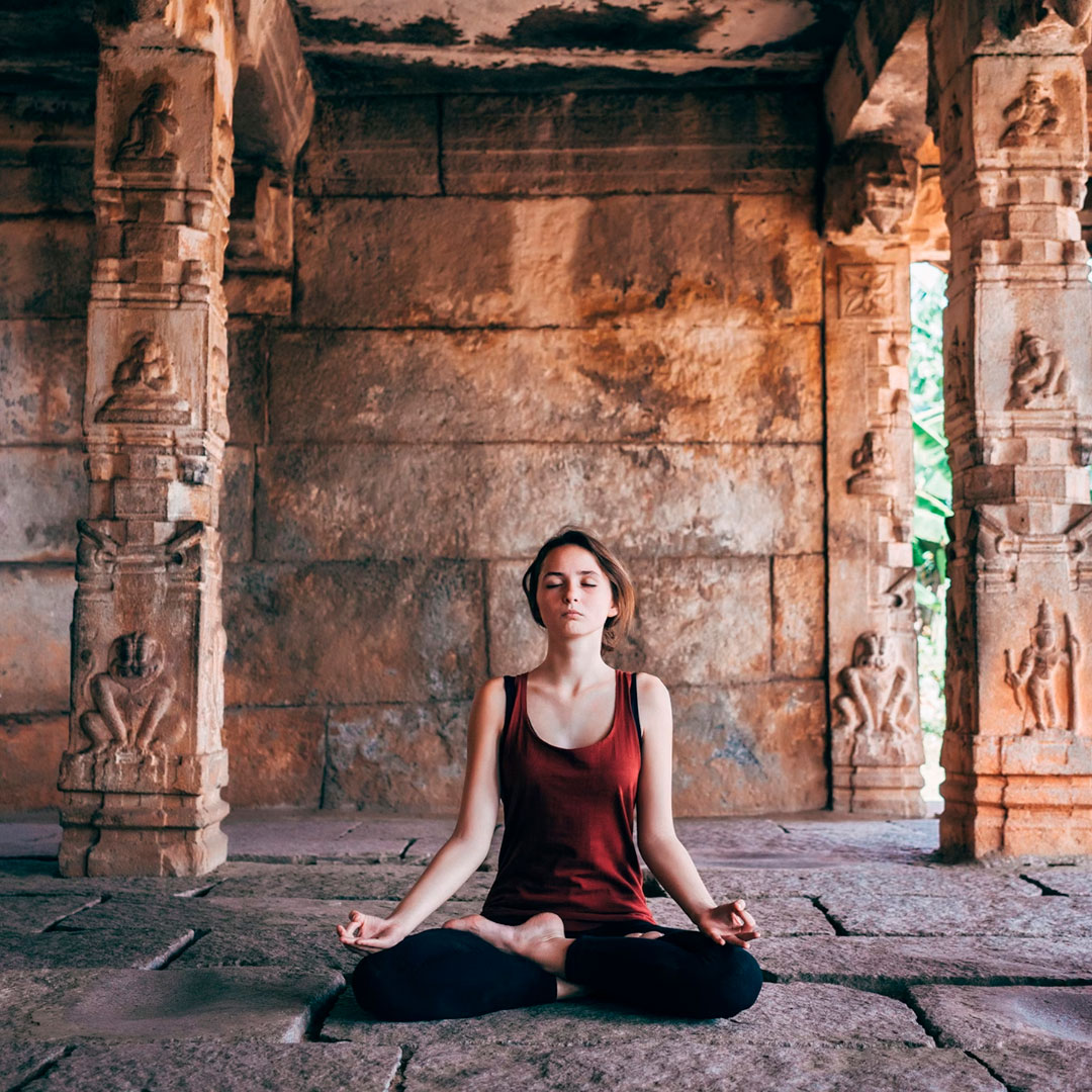 yoga-en-templo